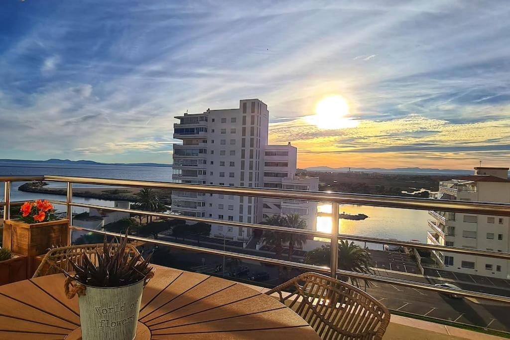 Sunsetmare Vacational Apartment Roses Esterno foto