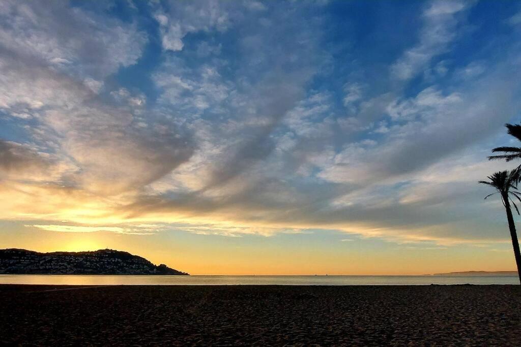Sunsetmare Vacational Apartment Roses Esterno foto