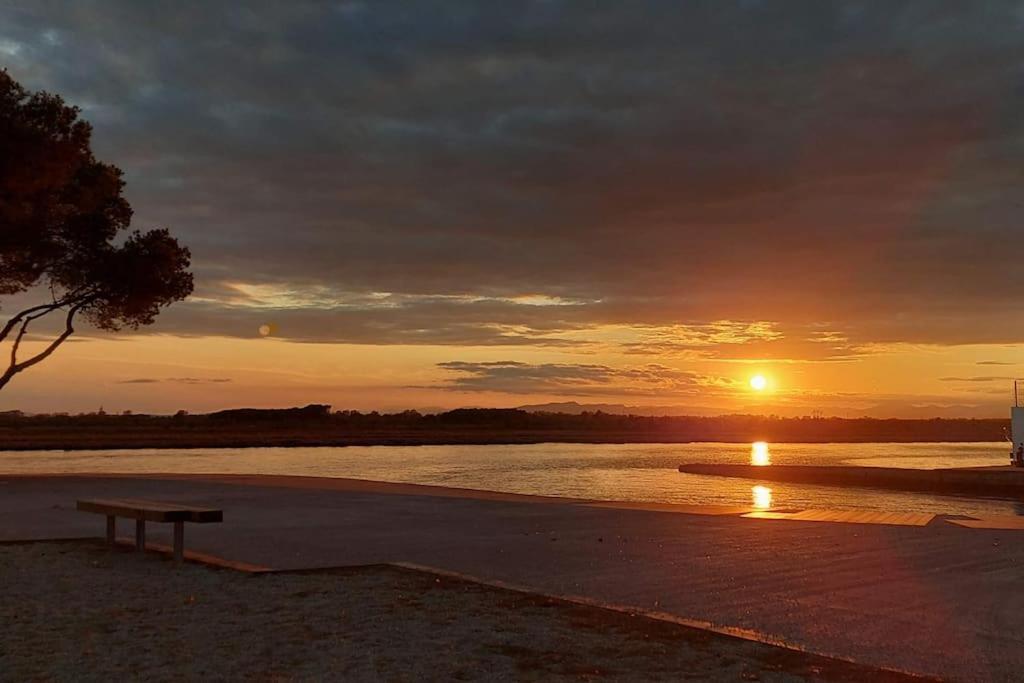 Sunsetmare Vacational Apartment Roses Esterno foto