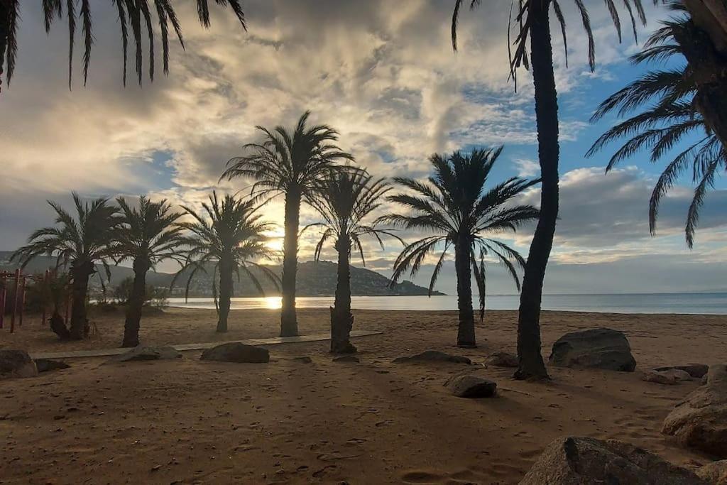 Sunsetmare Vacational Apartment Roses Esterno foto