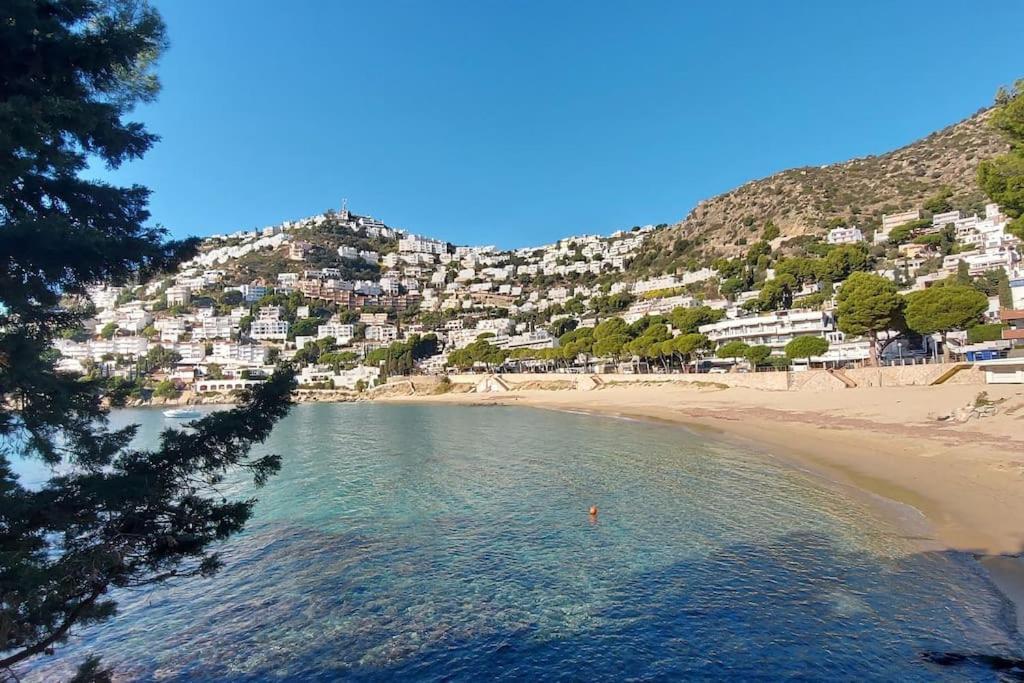 Sunsetmare Vacational Apartment Roses Esterno foto
