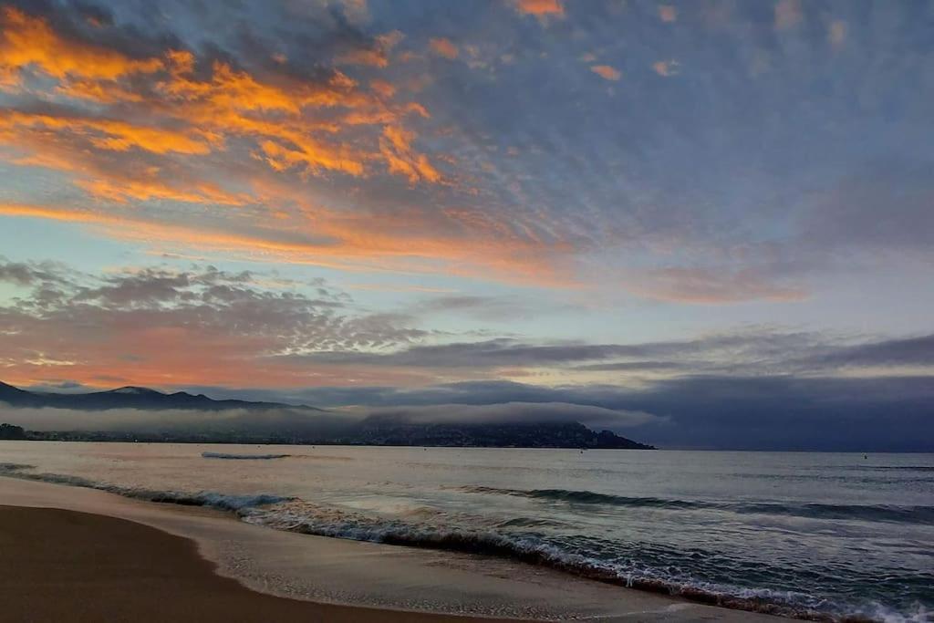 Sunsetmare Vacational Apartment Roses Esterno foto