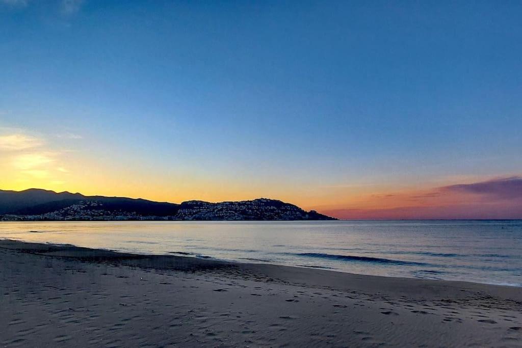 Sunsetmare Vacational Apartment Roses Esterno foto